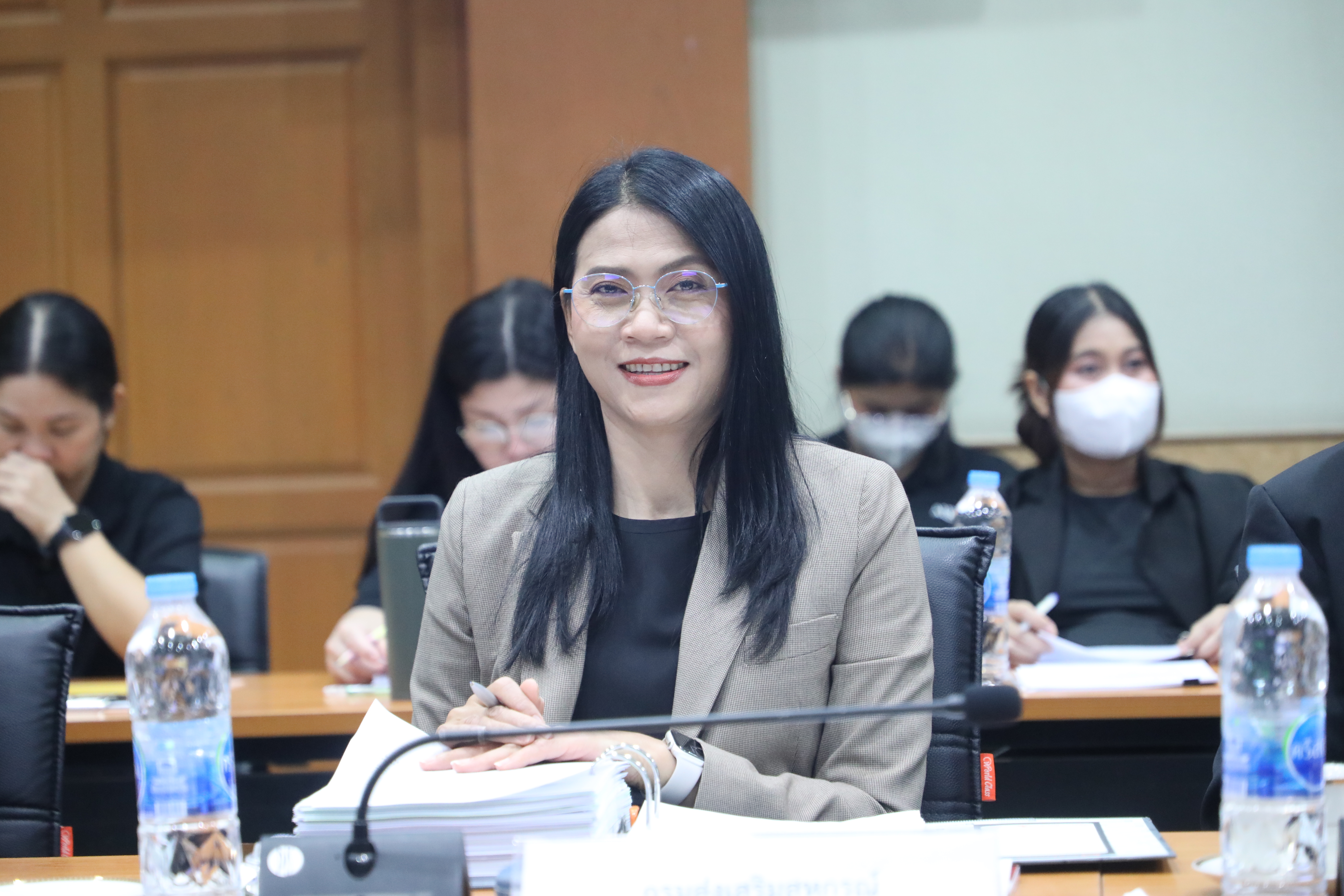 title - อกก.คง. เห็นชอบแผนการใช้จ่ายเงินกองทุนฯ เกษตรกรเข้าทำประโยชน์ในที่ดินเขตปฏิรูปที่ดิน พร้อมส่งเสริมการเกษตรแบบแปลงใหญ่ มุ่งพัฒนาศักยภาพเกษตรกรและความเข้มแข็งของกลุ่มเกษตรกร